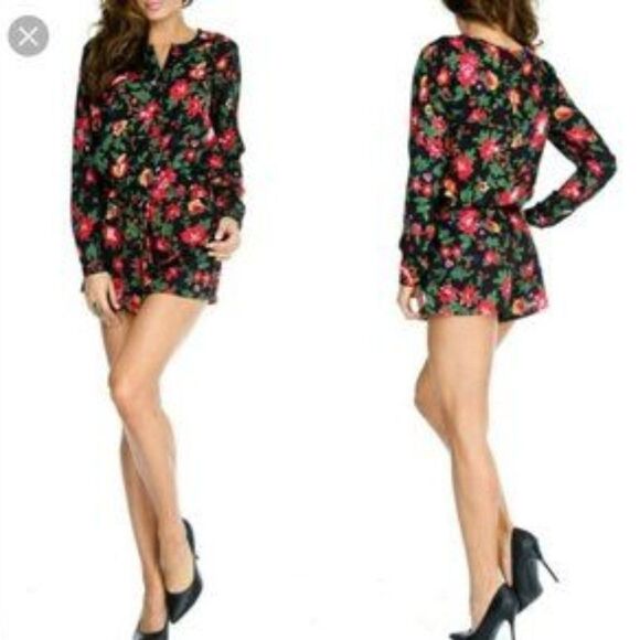 W118 by Walter Baker Long Sleeve Short Romper | Small - Picture 7 of 7